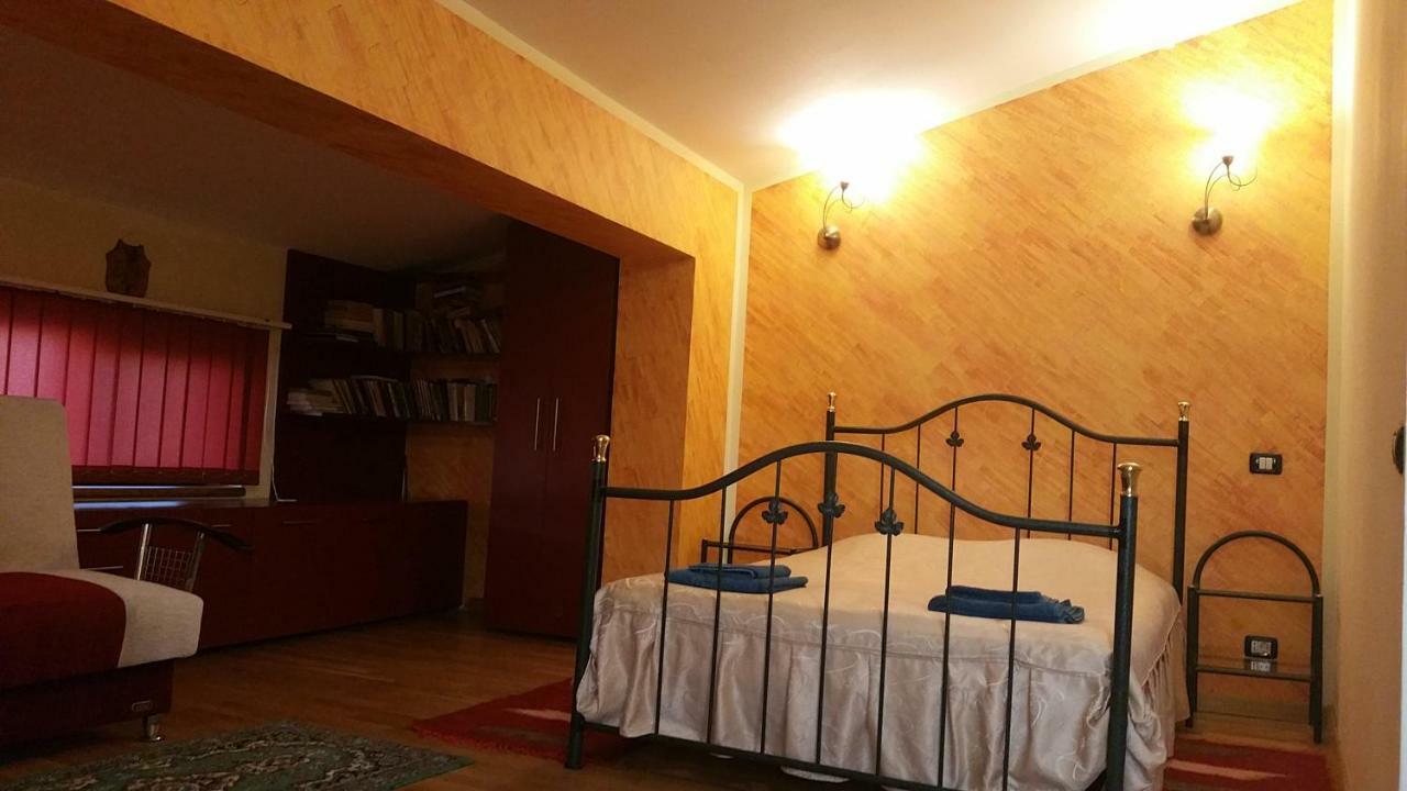 Cristalex Villaverde Bucharest Pantelimon Buitenkant foto